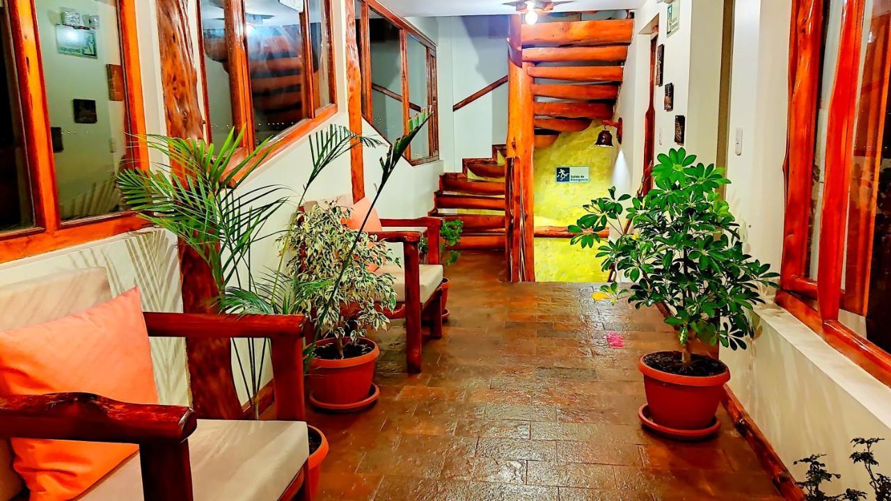 Hotel Maderanegra By Huasicama Латакунга Экстерьер фото